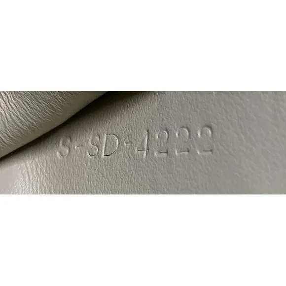 Celine 16 Trifold Wallet Leather Small Neutral - Picture 2 of 6